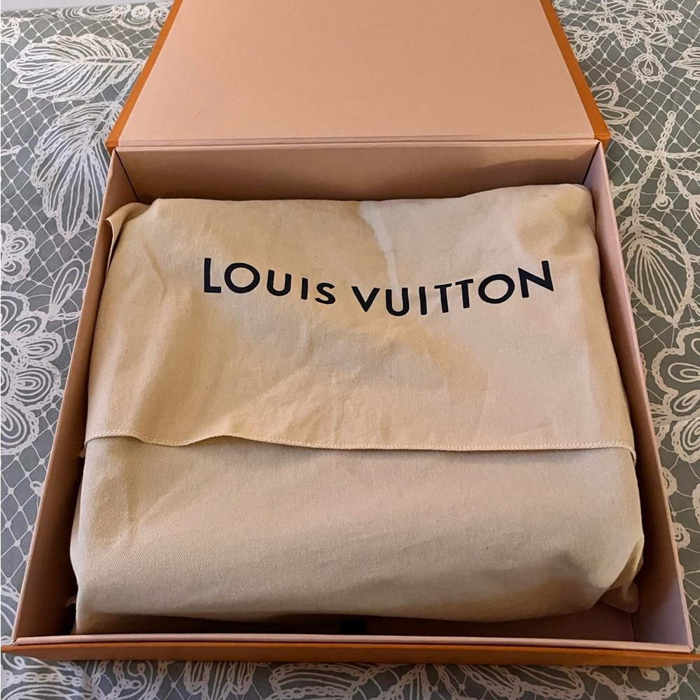 Monogram Louis Vuitton Graceful PM